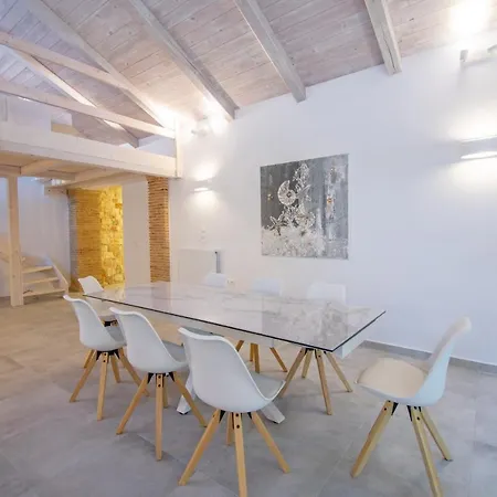 Doliva Estate Vilă