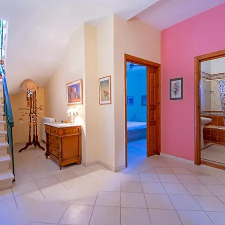 Doliva Estate Vilă