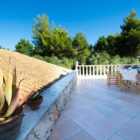 Doliva Estate Willa *