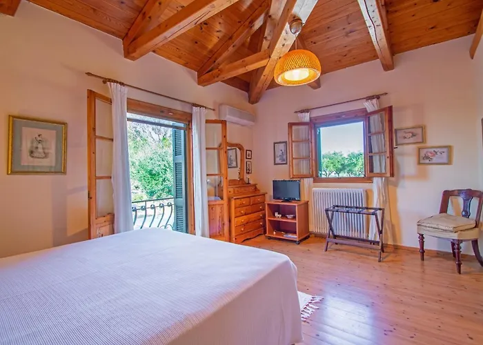 Doliva Estate Villa *