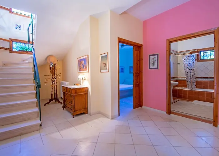 Doliva Estate Villa